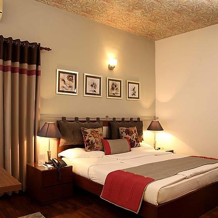 Ahuja Residency Golf Links Hotel Új-Delhi Kültér fotó