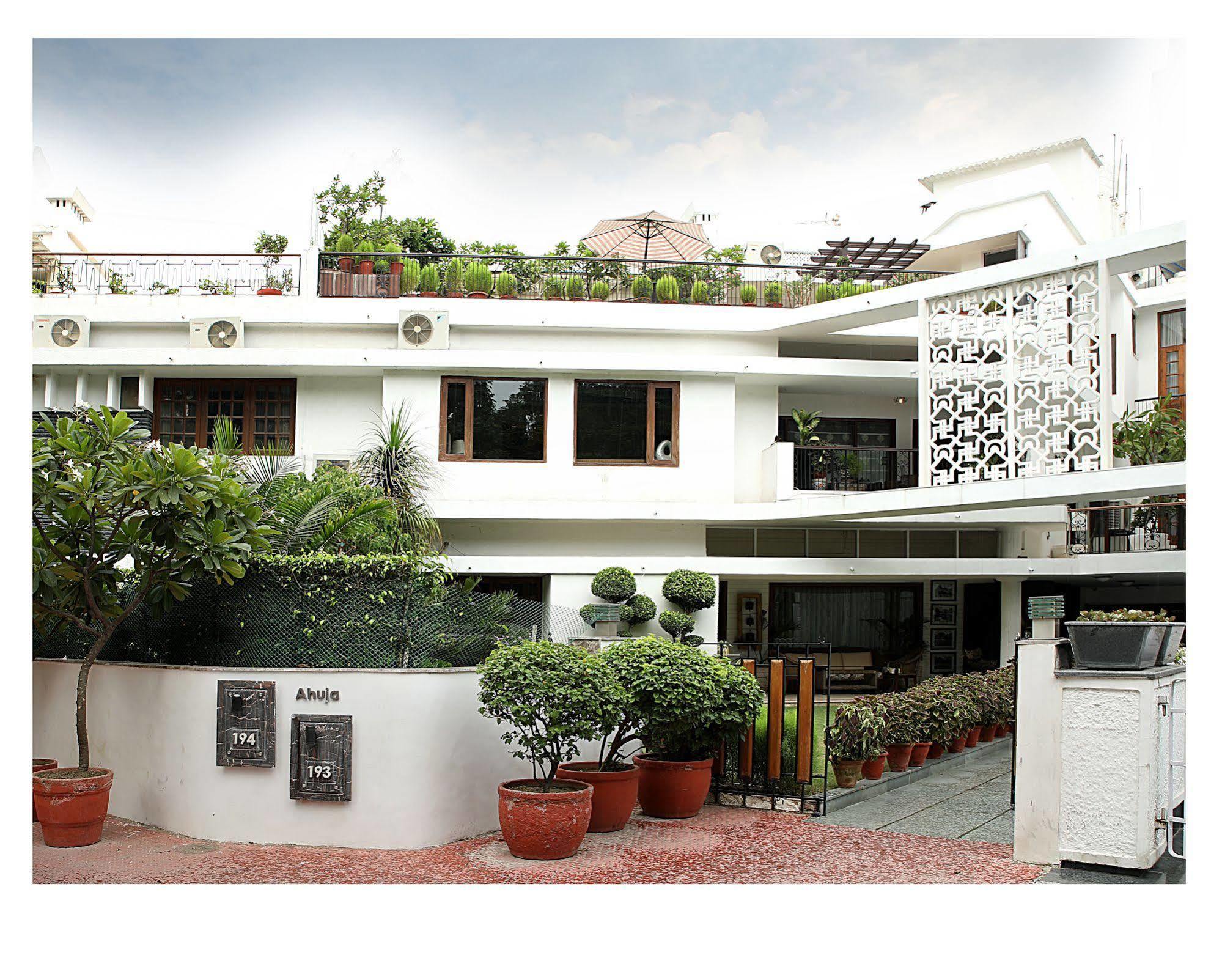 Ahuja Residency Golf Links Hotel Új-Delhi Kültér fotó