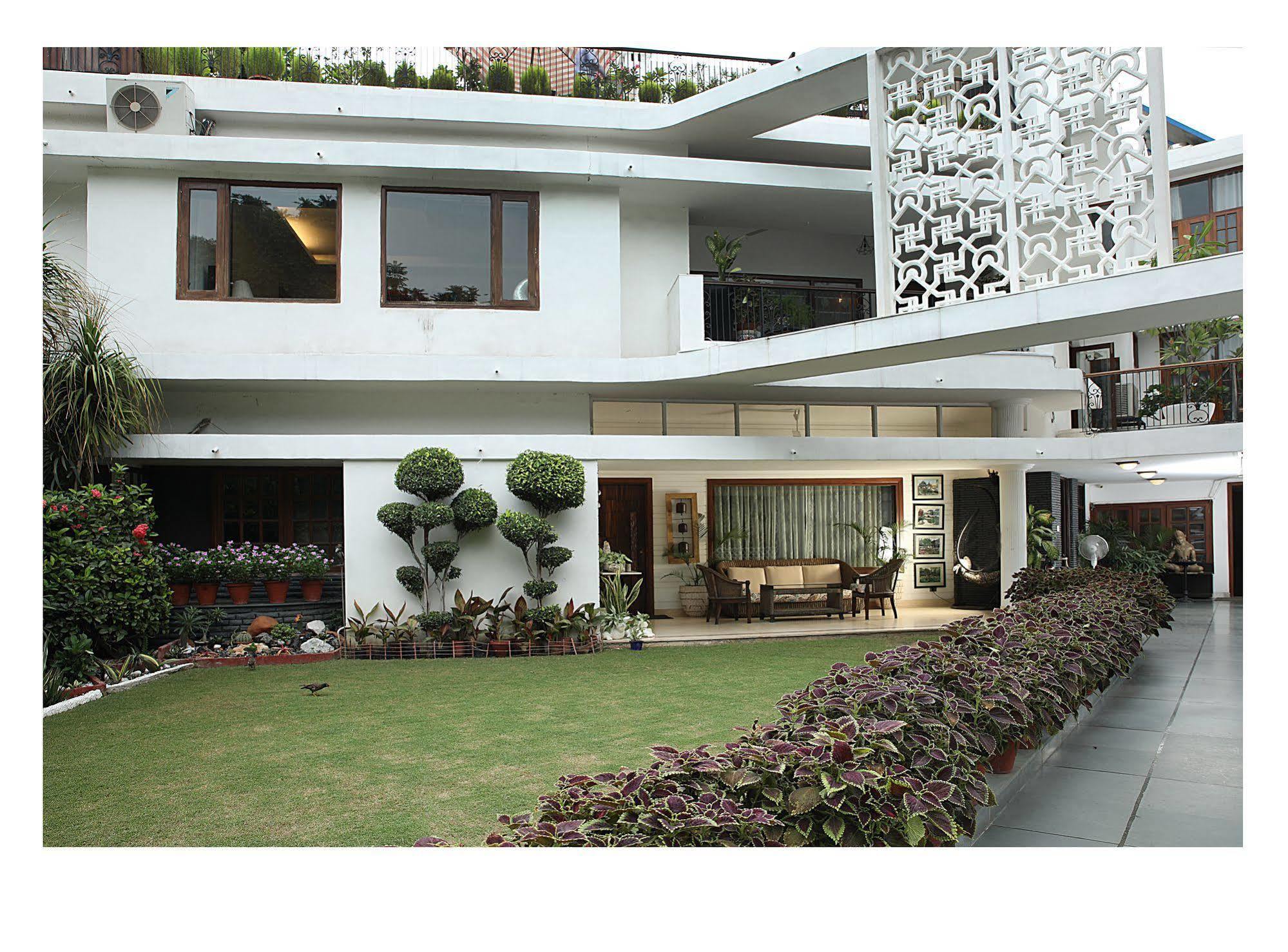 Ahuja Residency Golf Links Hotel Új-Delhi Kültér fotó