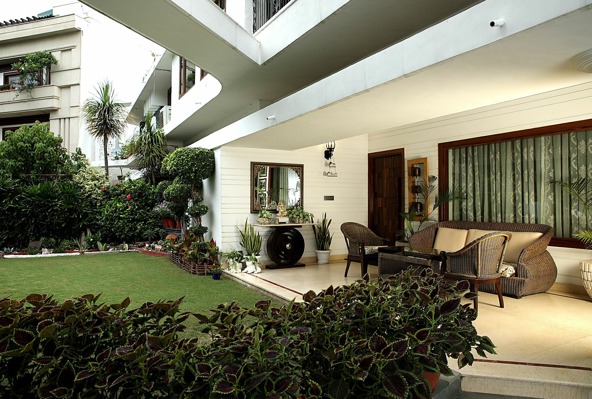 Ahuja Residency Golf Links Hotel Új-Delhi Kültér fotó